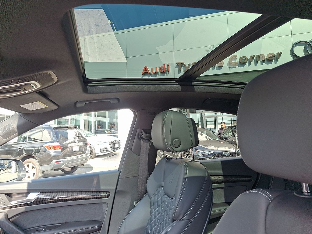 Thumbnail: 2024 Audi SQ5 - 14