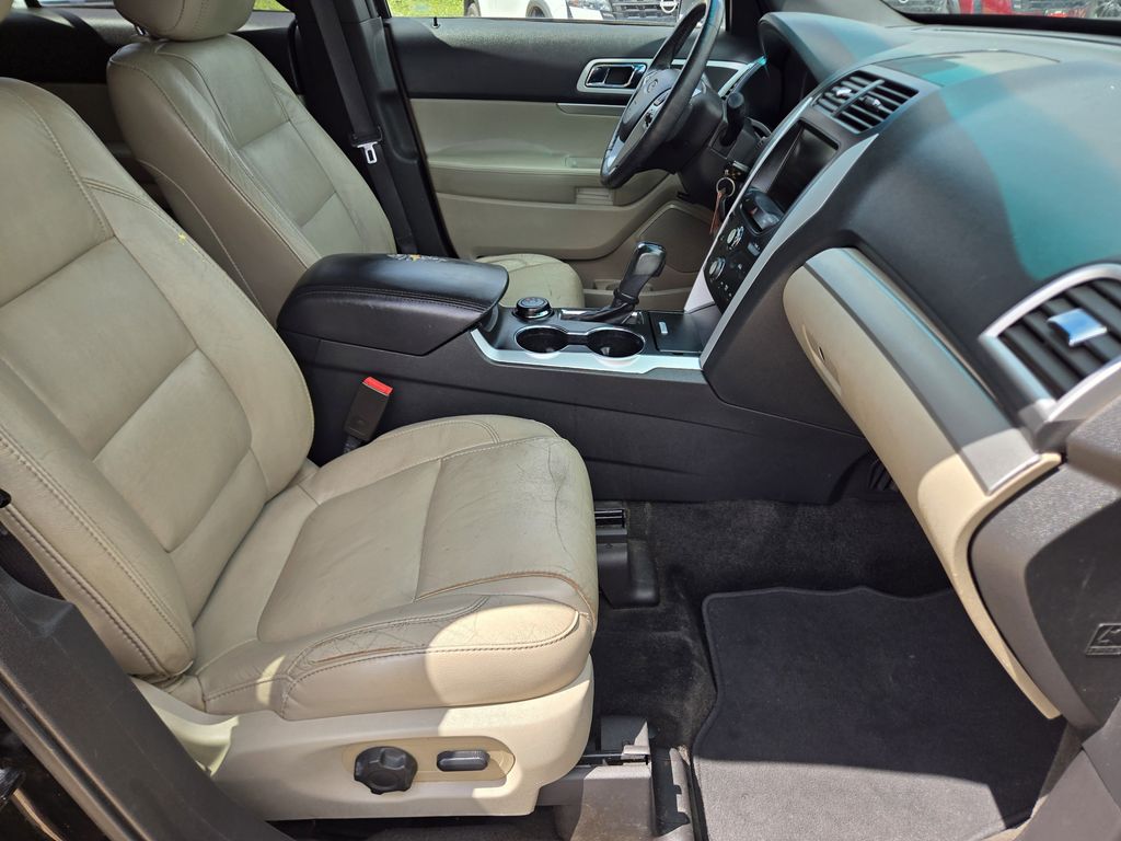 2015 Ford Explorer XLT Black at Durrett Motor Company
