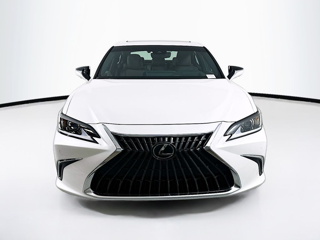 2025 Lexus ES Hybrid 300h Luxury 2