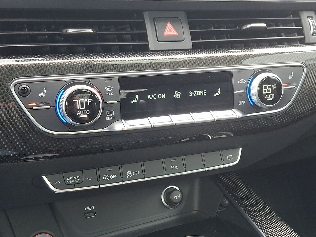 Thumbnail: 2022 Audi S5 - 17