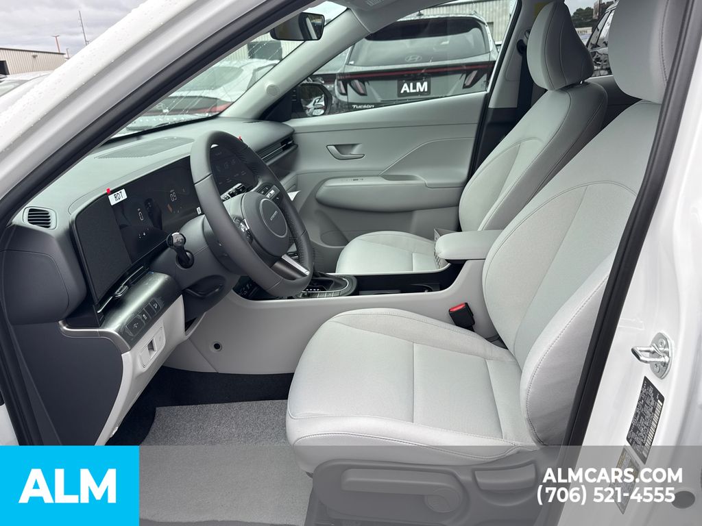 Used 2026 White Hyundai SEL Sport image 11