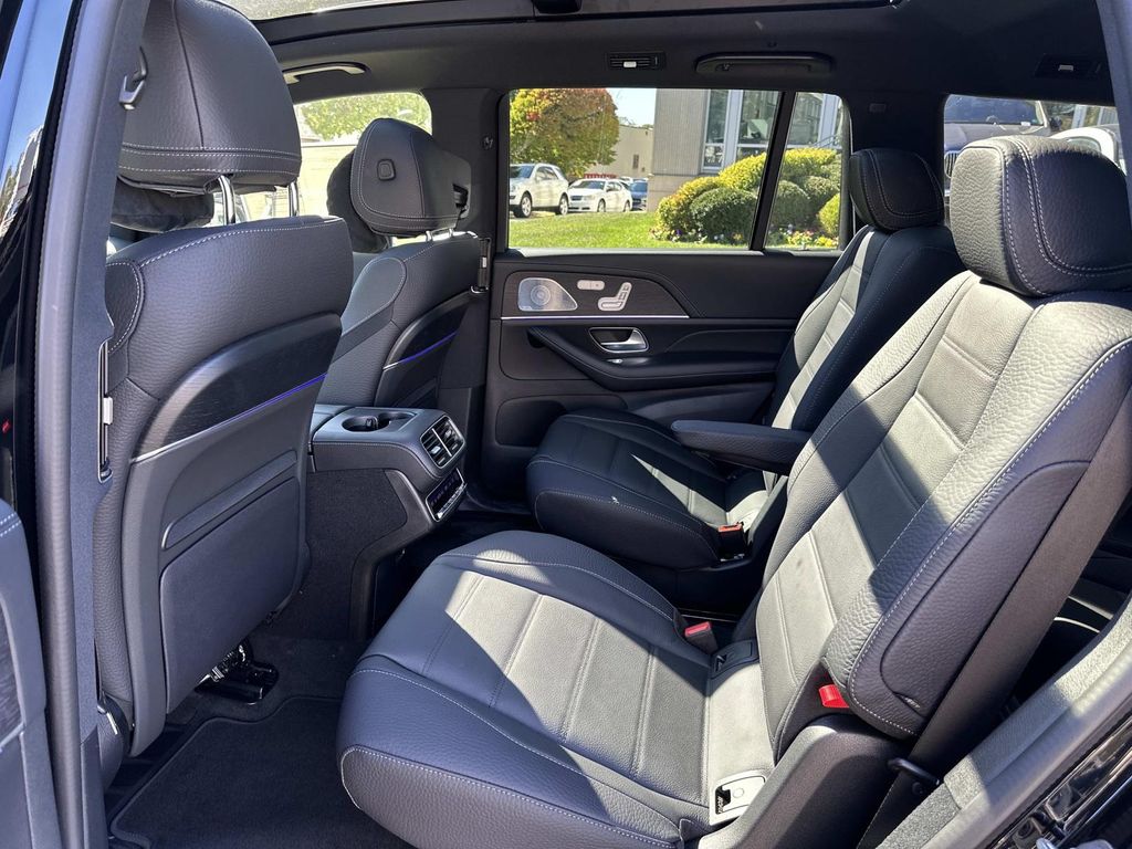 Thumbnail: 2026 Mercedes-Benz GLS - 20