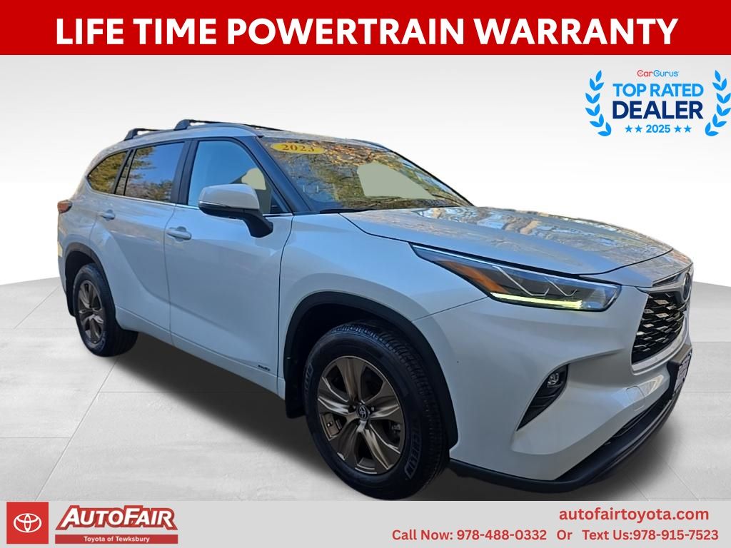 2023 Toyota Highlander Hybrid Bronze Edition AWD