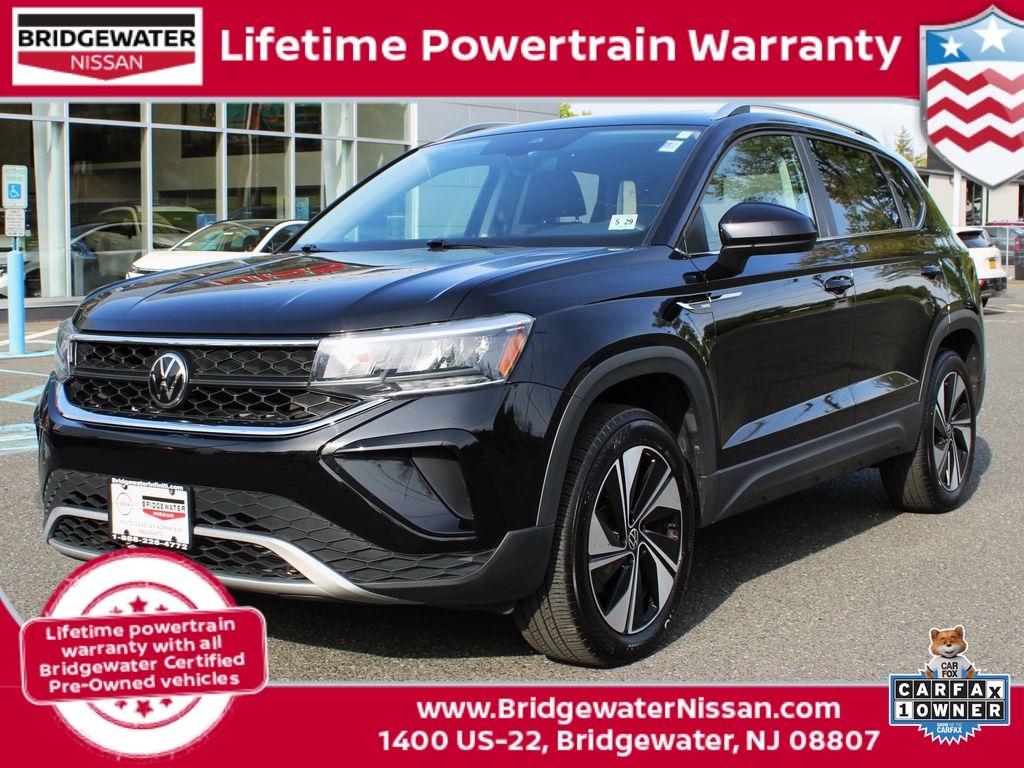 Deep Black Pearl 2024 Volkswagen Taos SE 4Motion SUV / Crossover All-Wheel Drive 7-Speed Dual Clutch