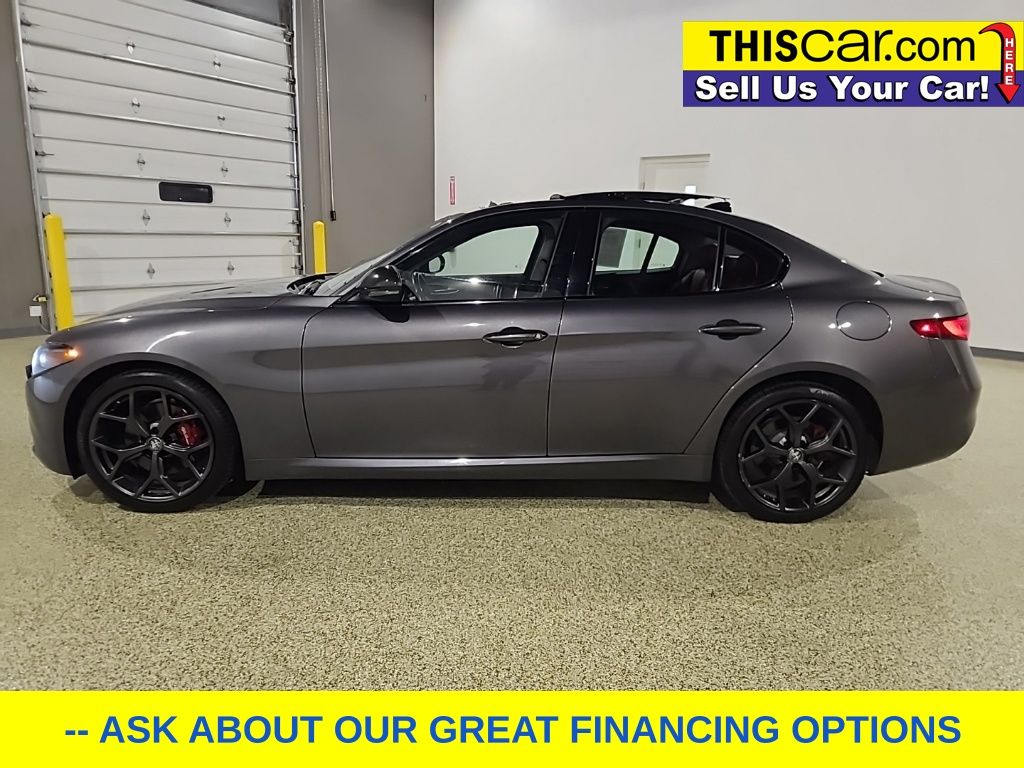 2020 Alfa Romeo Giulia Ti photo 4