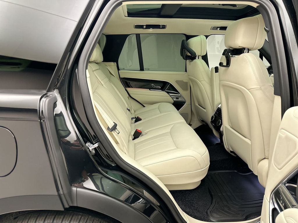 Thumbnail: 2026 Land Rover Range Rover - 7