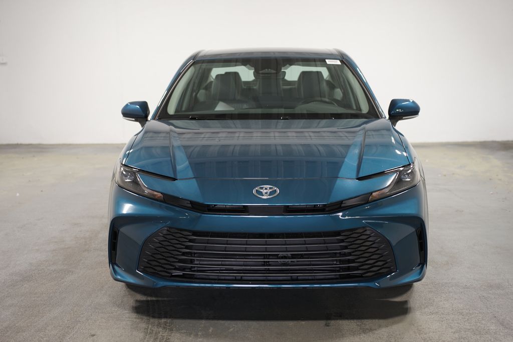 2025 Toyota Camry LE 2