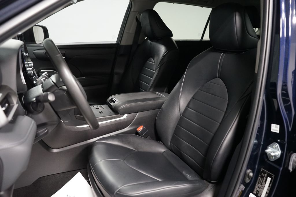 Thumbnail: 2024 Toyota Highlander - 27