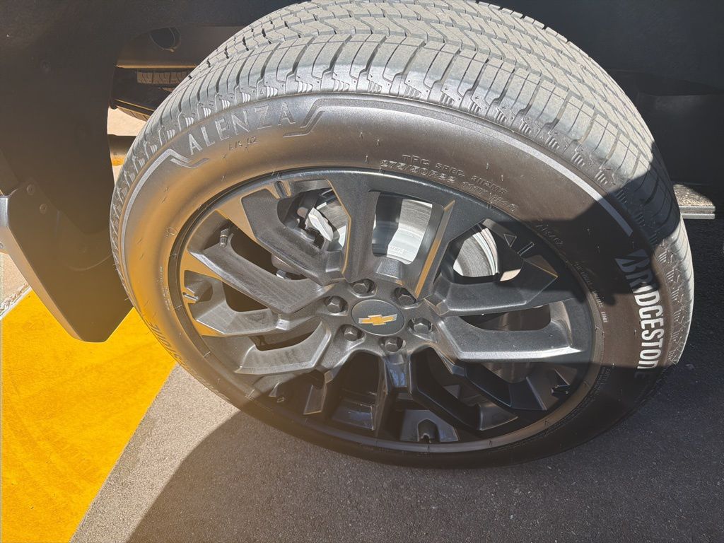 Thumbnail: 2026 Chevrolet Silverado 1500 - 10