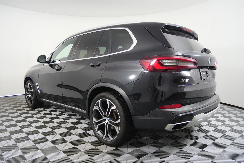 Thumbnail: 2021 BMW X5 - 5