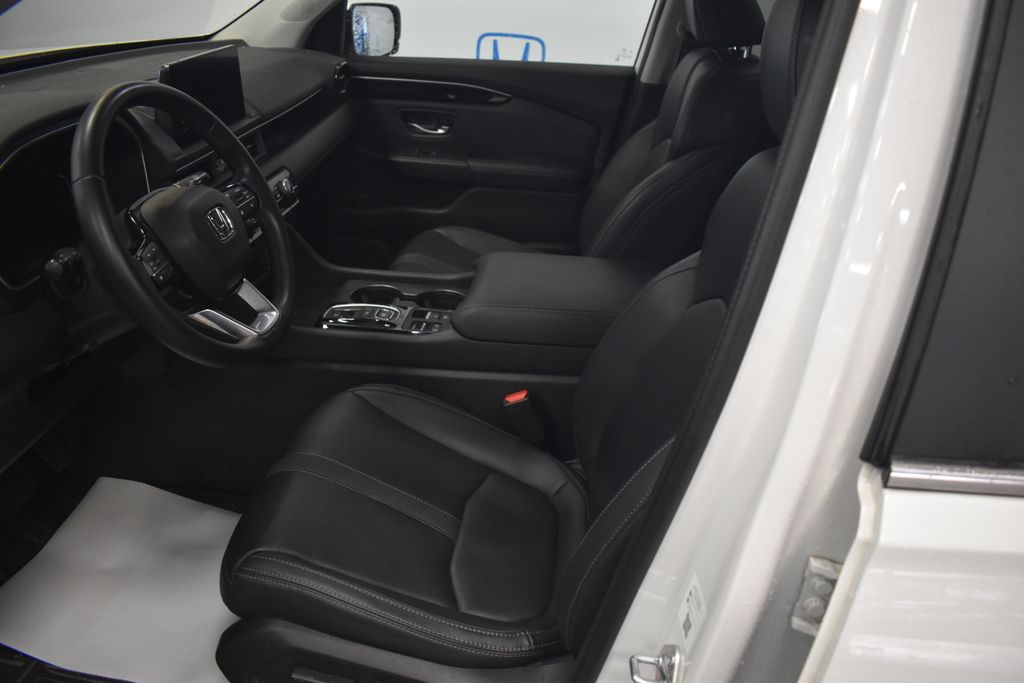 2023 Honda Pilot EX-L 6
