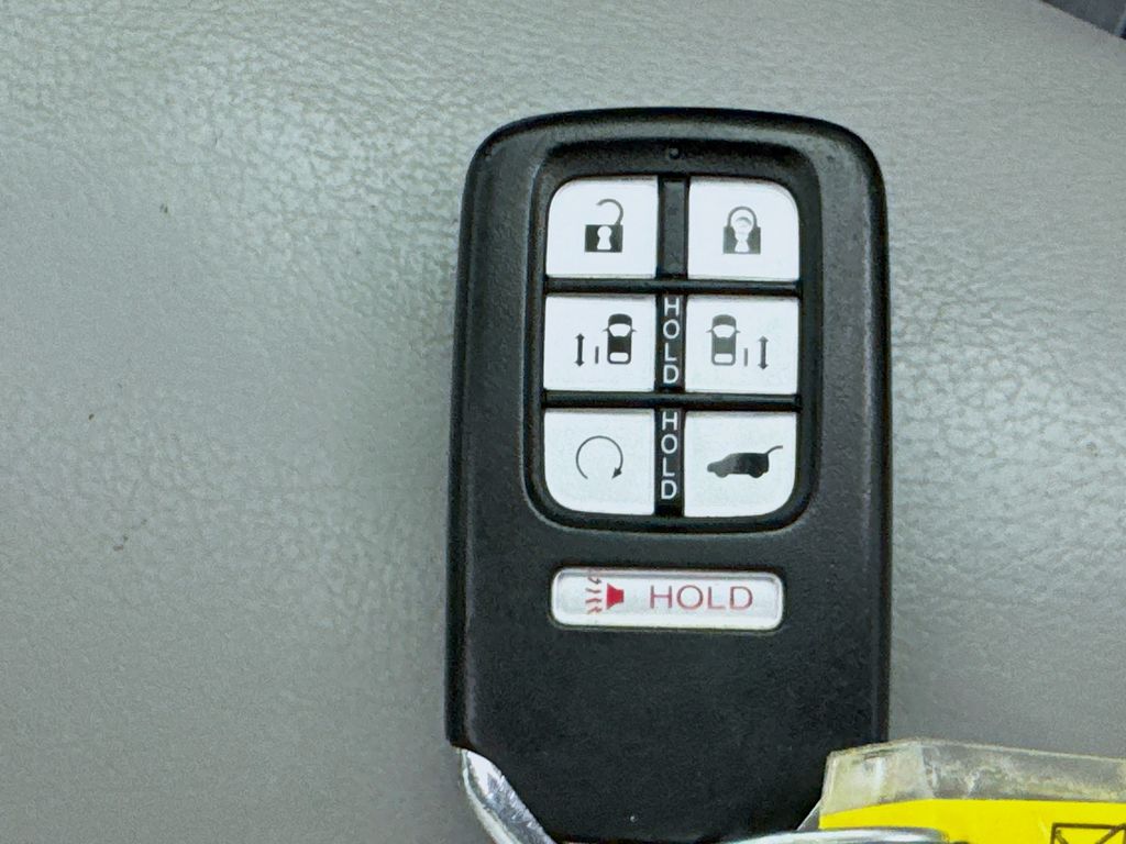 Used Car 2018 Honda Odyssey  Touring For Sale Under $25,000 In Austin, Texas