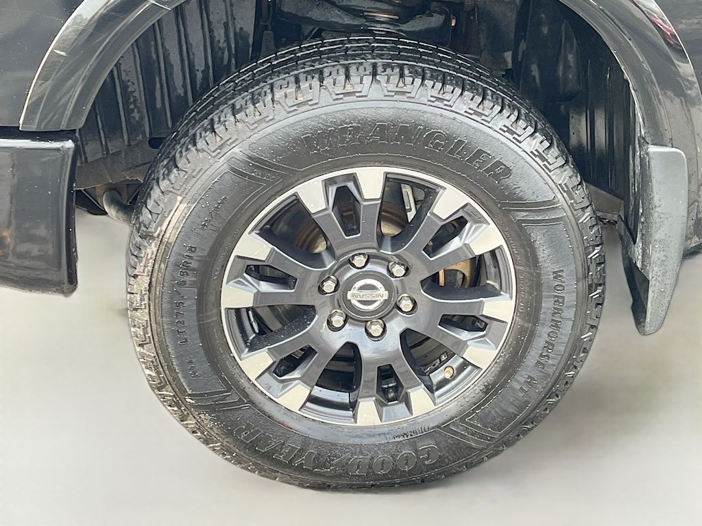 Used 2018 Magnetic Black Nissan PRO-4X image 32