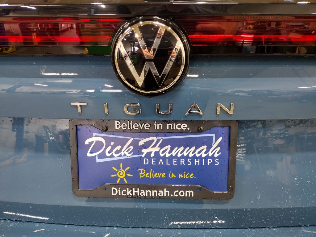 2025 Volkswagen Tiguan 2.0T SE