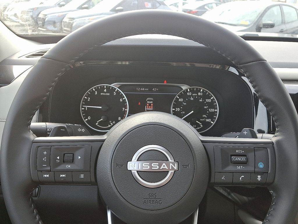 Thumbnail: 2025 Nissan Pathfinder - 11