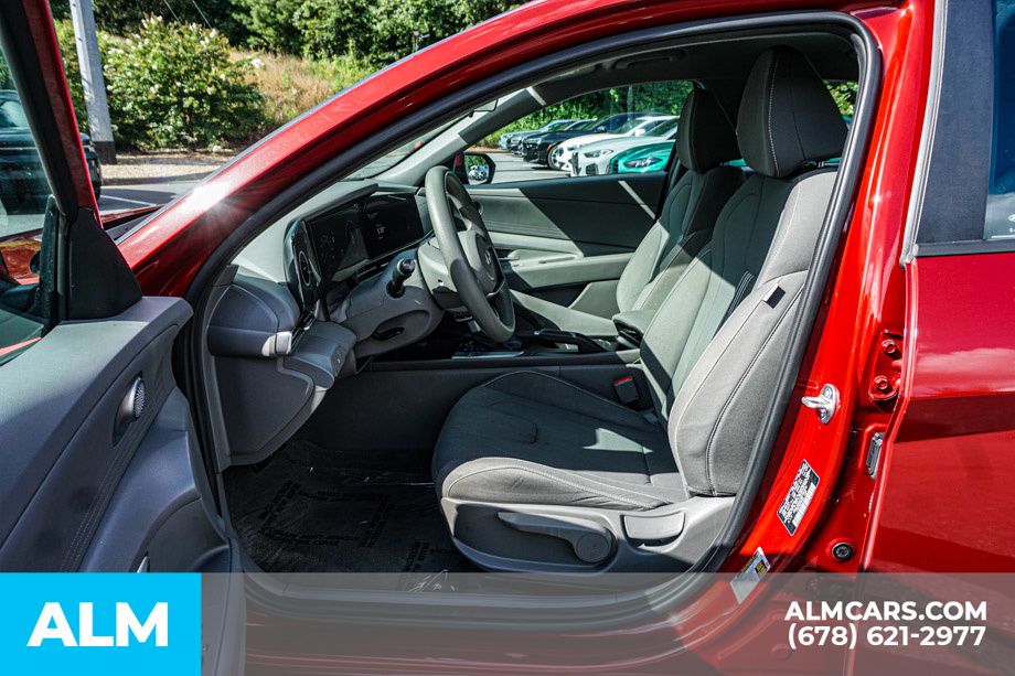 Used 2024 Red Hyundai SEL image 18