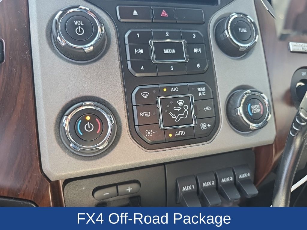 2014 Ford F-250 Super Duty LARIAT