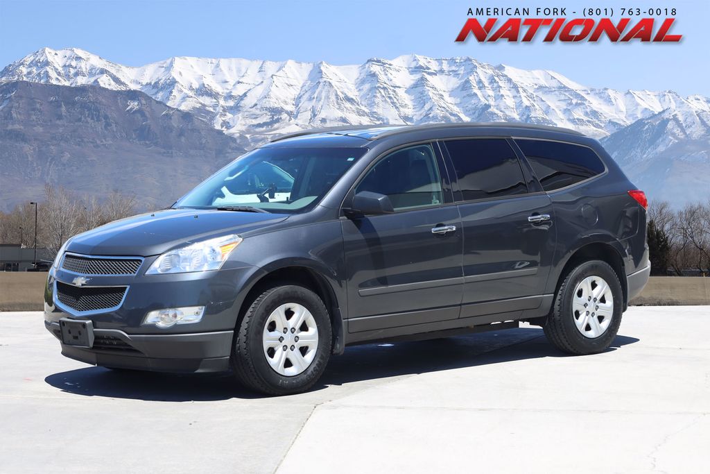  2011 Chevrolet Traverse LS AWD   