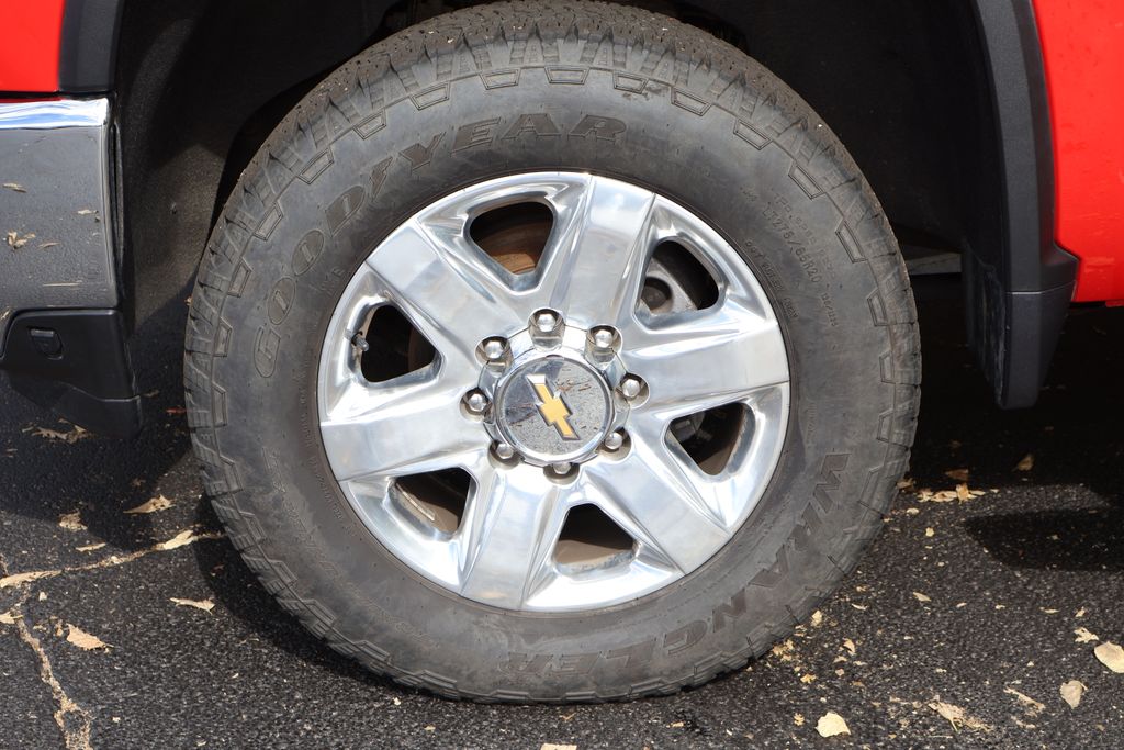 Thumbnail: 2023 Chevrolet Silverado 2500 - 13