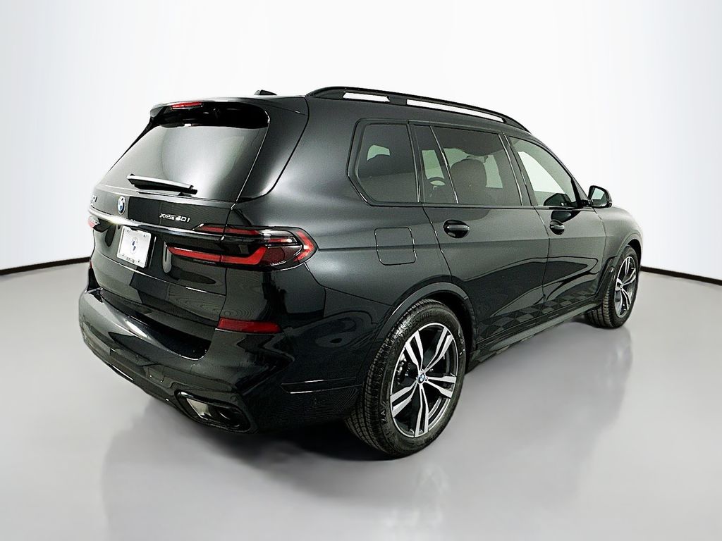 Thumbnail: 2026 BMW X7 - 5