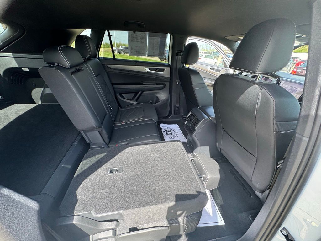 Used 2025 Volkswagen Atlas Cross Sport SUV