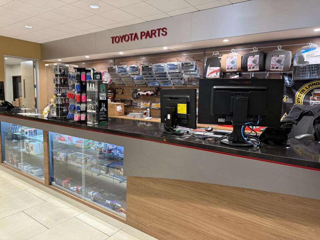 View vehicle photo 7