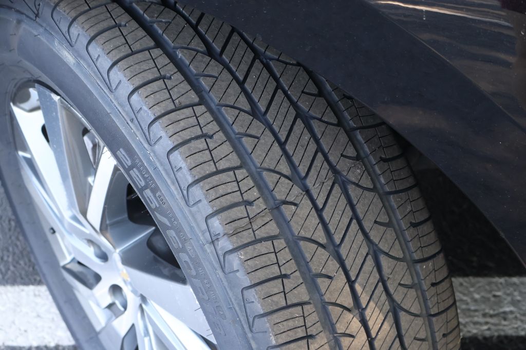 Thumbnail: 2023 Chevrolet Equinox - 15