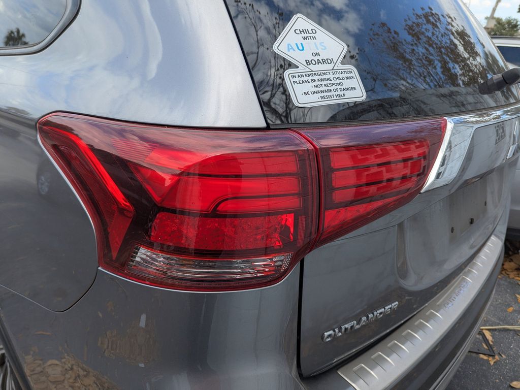 used 2020 Mitsubishi Outlander car, priced at $10,991