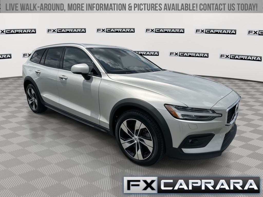 2022 Volvo V60 Cross Country