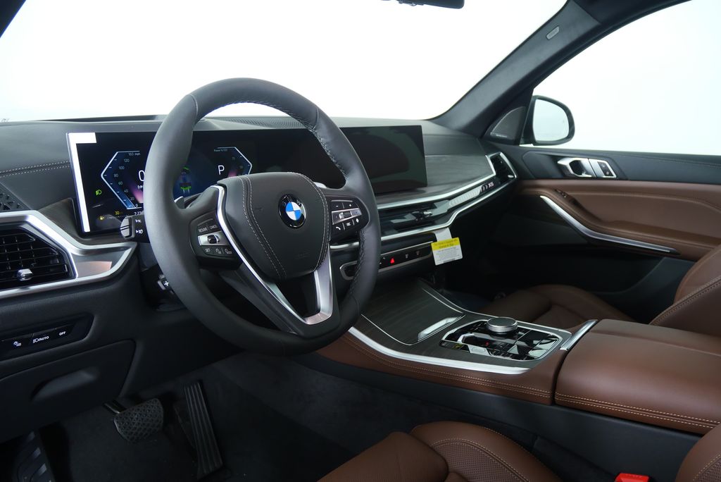 Thumbnail: 2026 BMW X5 - 13