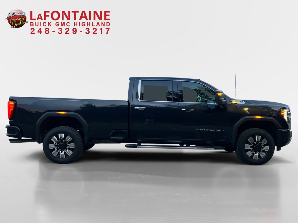 2024 GMC Sierra 2500HD Denali 8