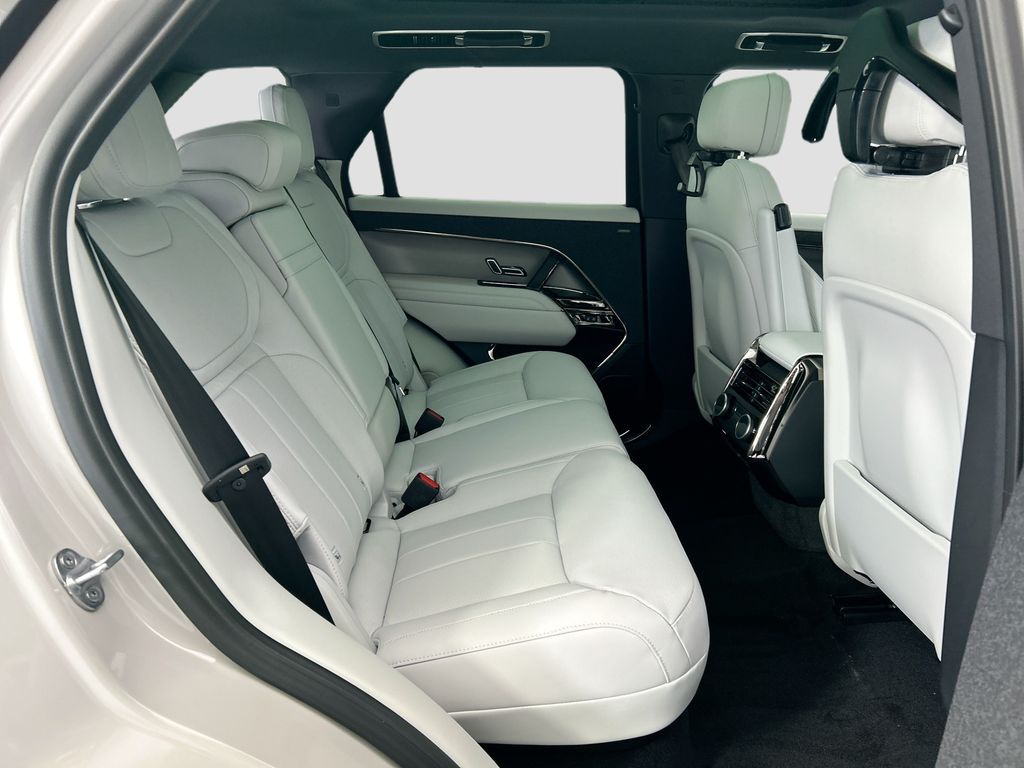Thumbnail: 2026 Land Rover Range Rover Sport - 21