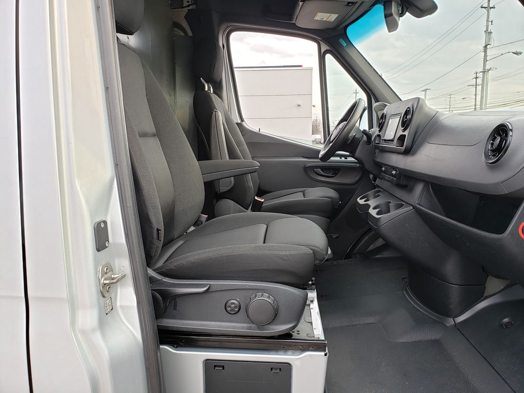 Thumbnail: 2019 Mercedes-Benz Sprinter - 24