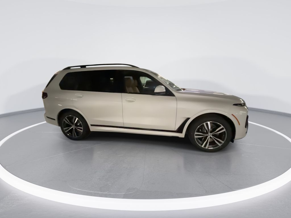 Thumbnail: 2026 BMW X7 - 9