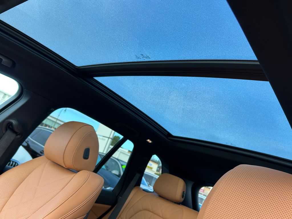 Thumbnail: 2023 BMW X5 - 16