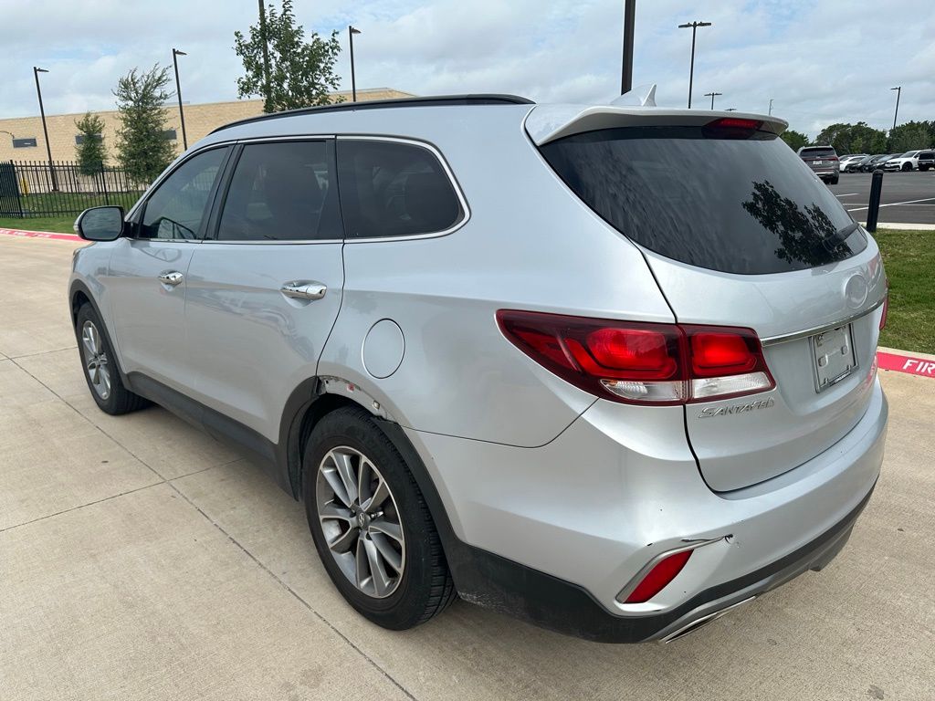Thumbnail: 2017 Hyundai Santa Fe - 4