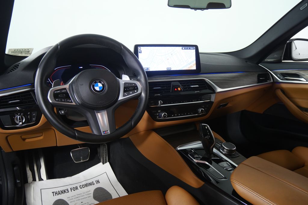 Thumbnail: 2023 BMW 5 Series - 16