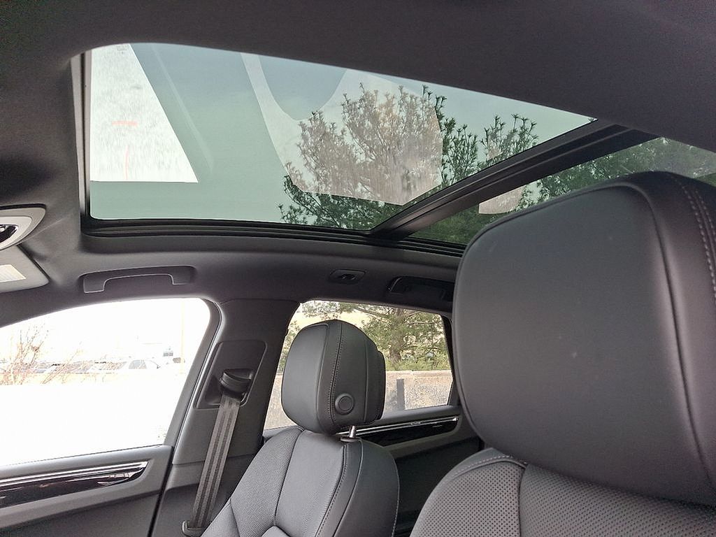 Thumbnail: 2025 Porsche Macan - 15