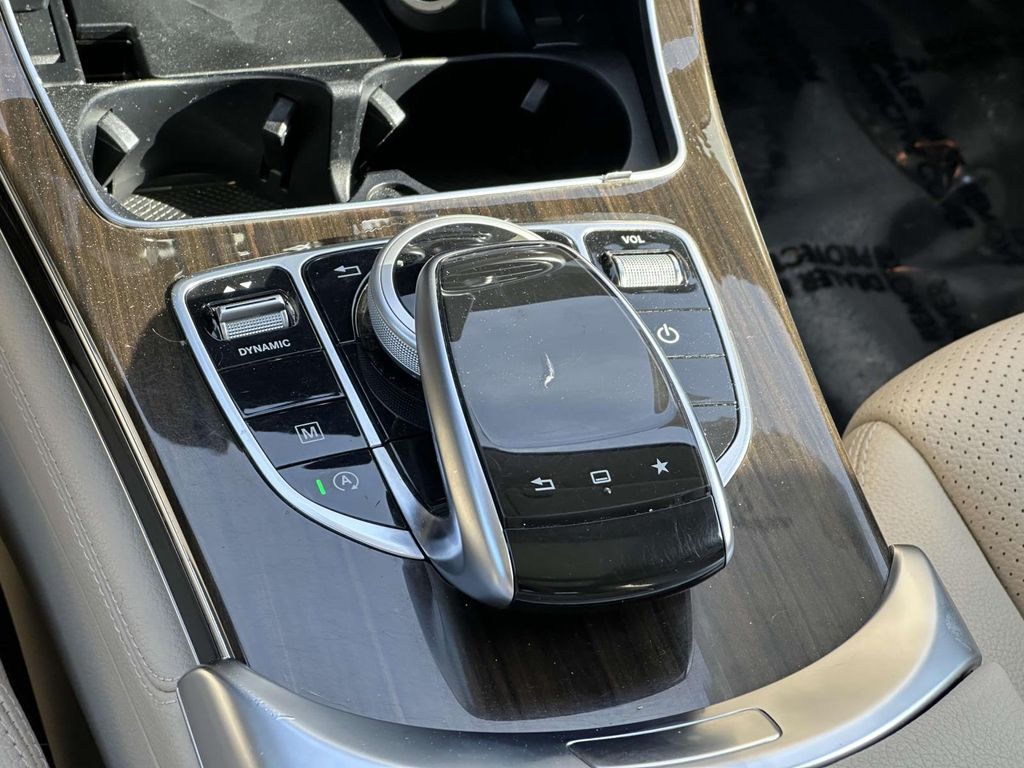 2016 Mercedes-Benz GLC 300 13