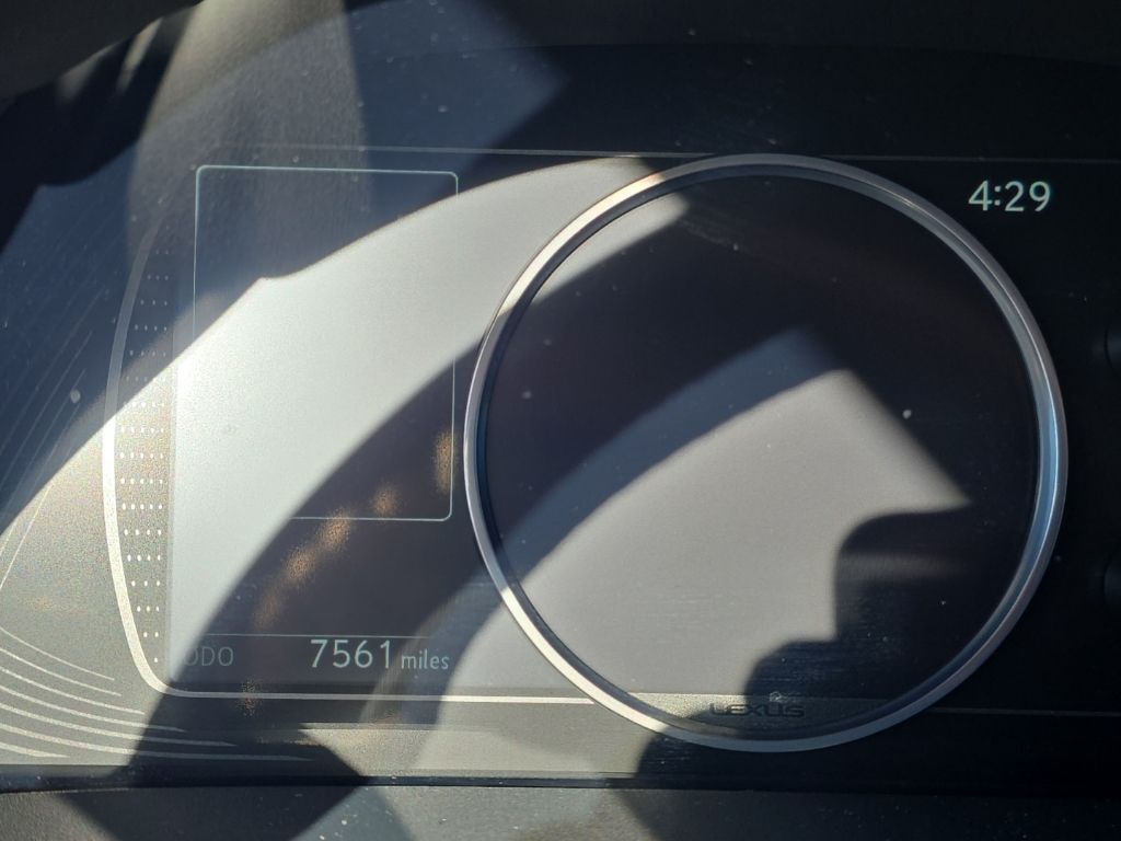 Thumbnail: 2025 Lexus ES - 9