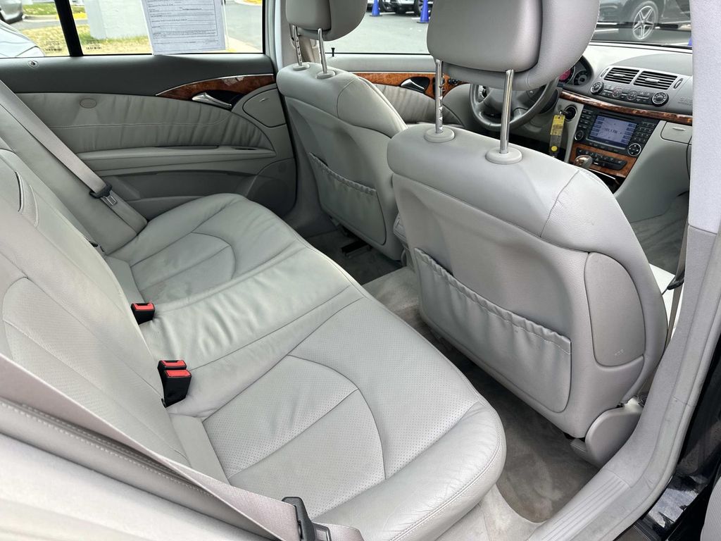 Thumbnail: 2006 Mercedes-Benz E-Class - 26