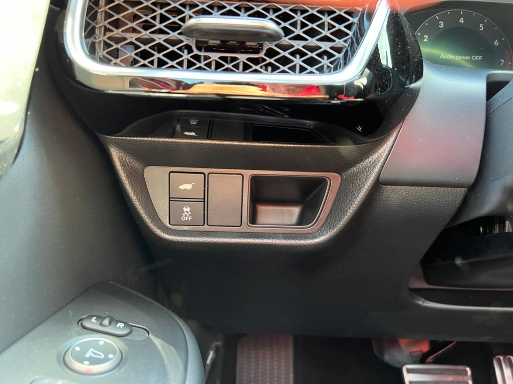 Thumbnail: 2025 Acura ADX - 17