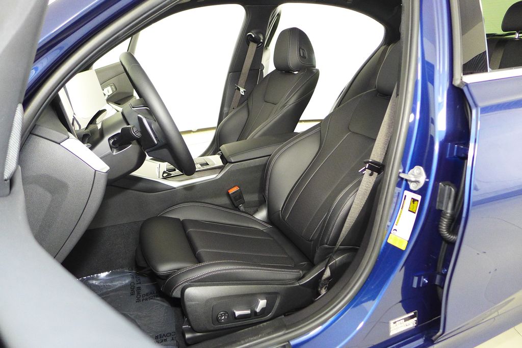 Thumbnail: 2024 BMW 3 Series - 22