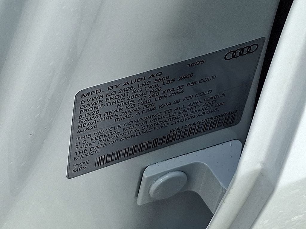 Thumbnail: 2025 Audi Q5 - 10