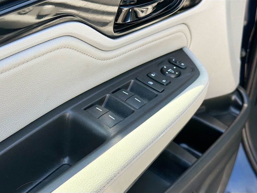 Used 2024 Blue Honda Touring image 18