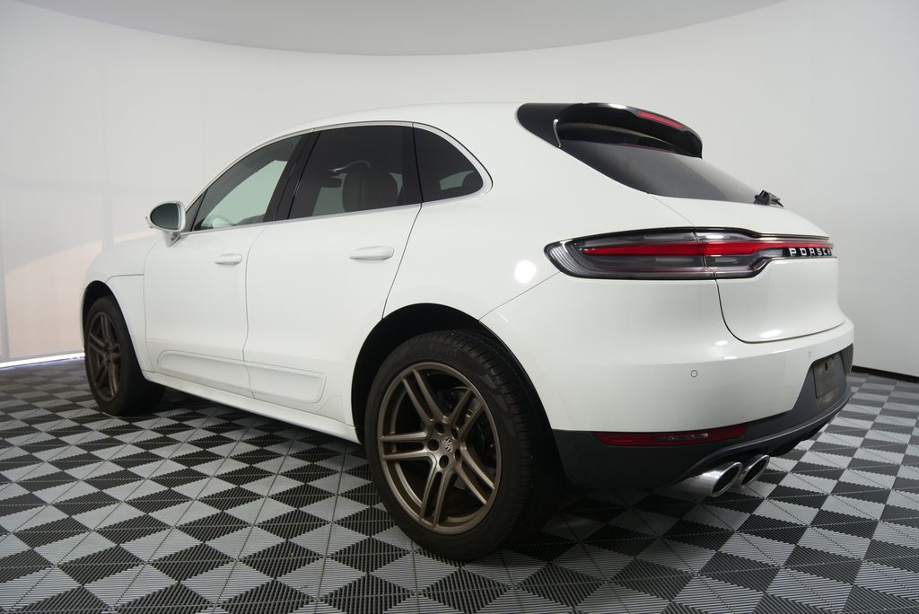 Thumbnail: 2021 Porsche Macan - 5