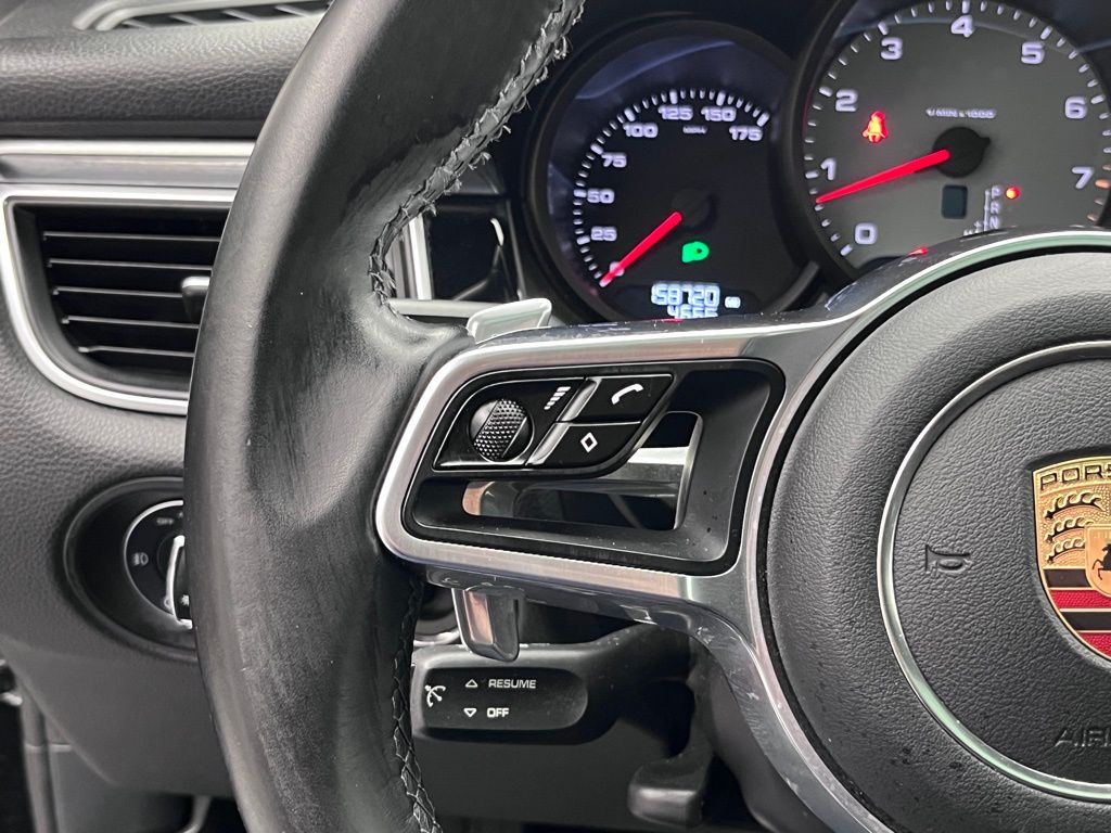 2017 Porsche Macan S 13
