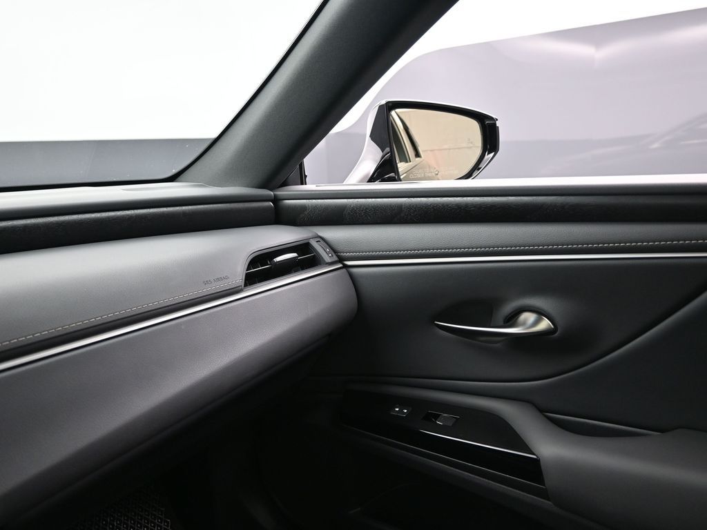 2024 Lexus ES 300h Base