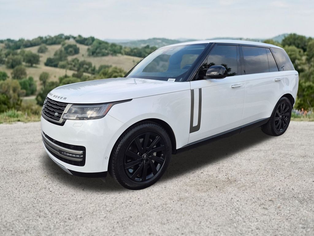 Used 2024 White Land Rover SE image 3