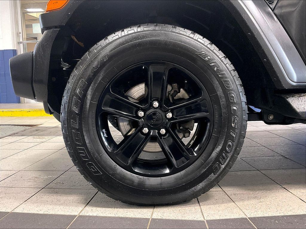 2021 Jeep Wrangler — photo 7